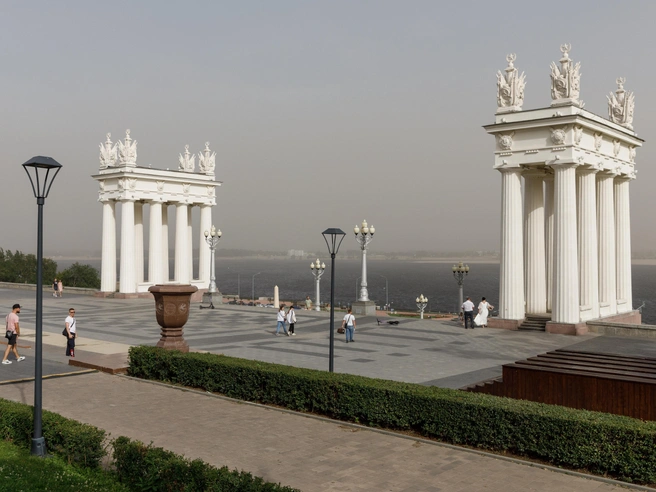 Синоптики предупреждают о штормовом ветре и грозах в Волгоградской области до конца суток | Источник: Алексей Волхонский / V1.RU
