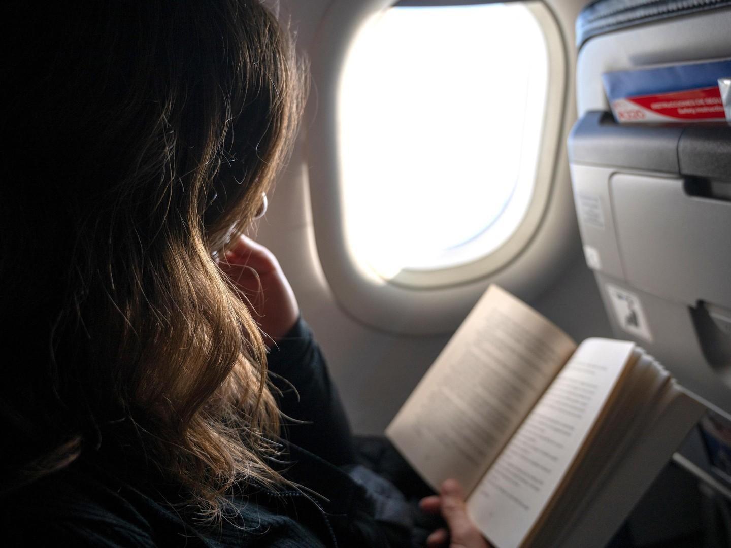 Что почитать в самолете: 7 неожиданных книг от шеф-редактора сайта Psychologies
