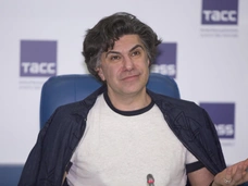 Цискаридзе понял, почему ему не говорили об отце: «Он был дипломатом. Его семья должна была быть образцово-показательной»