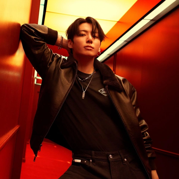 Рекламная кампания Calvin Klein, фотограф @mertalas | Источник: @calvinklein