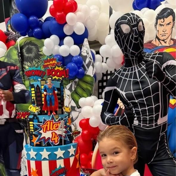 Среднему сыну исполнилось четыре года