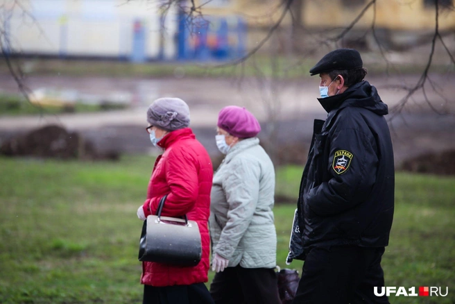 Еще денек, и маски нужно будет носить всем обязательно, а не только по желанию | Источник: Тимур Шарипкулов