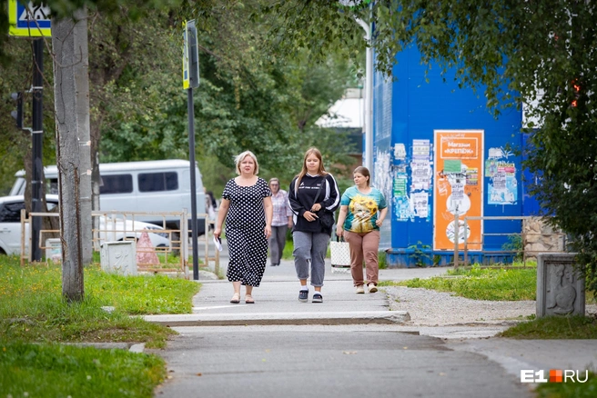На улицах города встречаются женщины и дети, но очень мало мужчин | Источник: Владислав Лоншаков / E1.RU