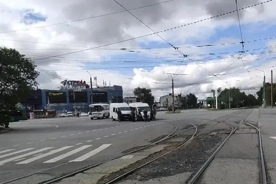 В Челябинске в ДТП с маршруткой пострадали два пассажира