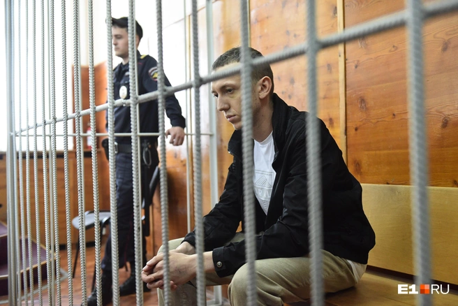 Владимир Васильев был арестован через пару дней после смертельной аварии и с тех пор непрерывно находился за решеткой | Источник: Дмитрий Емельянов / E1.RU