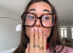 Онлайн-паранойя: откуда берется привычка перепроверять все и всех