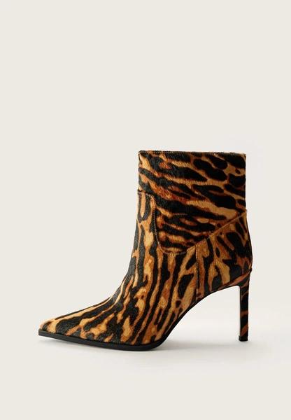 Как разнообразить зимний образ: стайлтрики самых модных it-girls