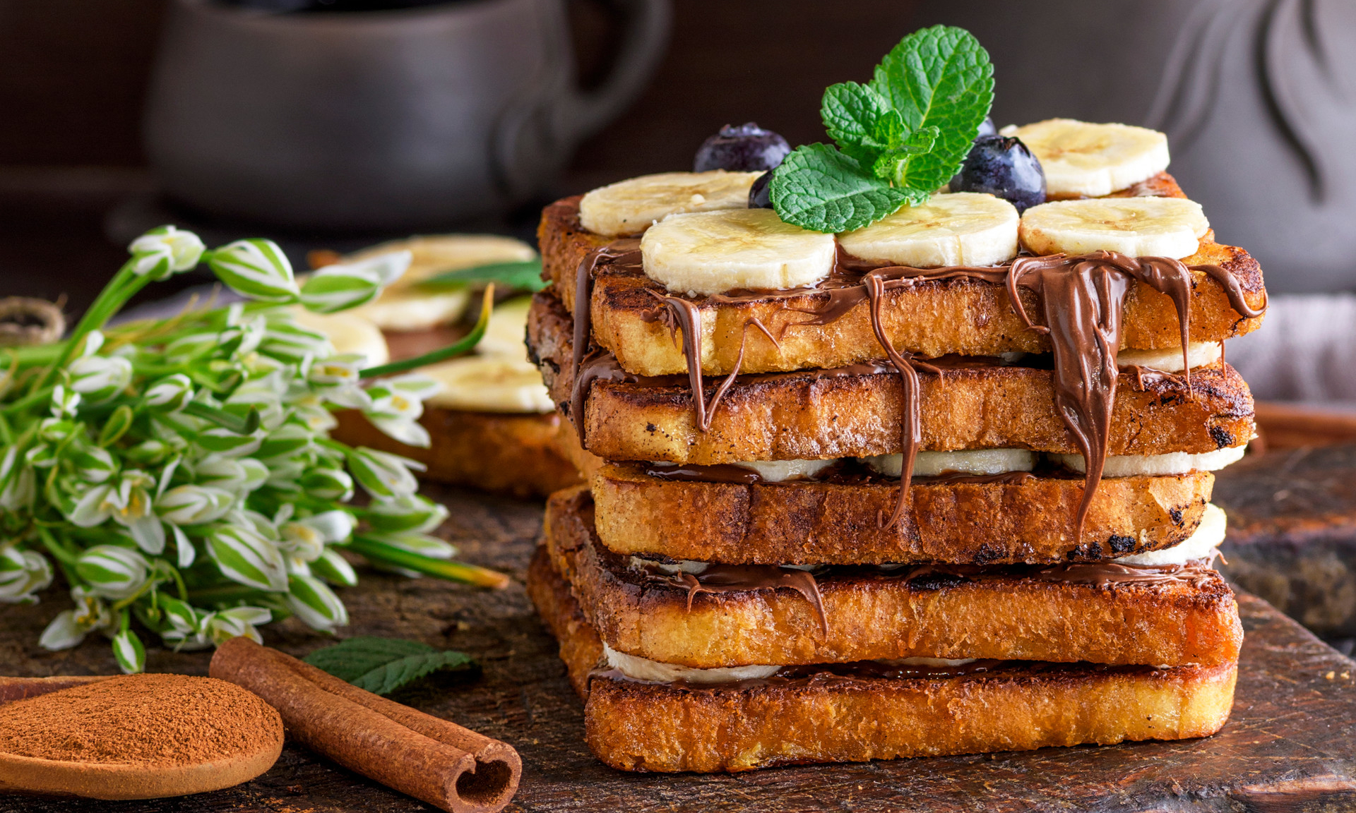 Три вкусный. Çikolatali Tost.