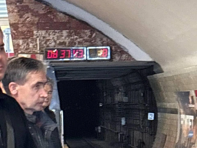 Ожидание на станции «Заельцовская» заняло 18 минут | Источник: читатель НГС