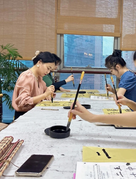 «Дома престарелых» для джензеров: что такое китайские ночные школы и почему они — настоящее спасение для молодежи