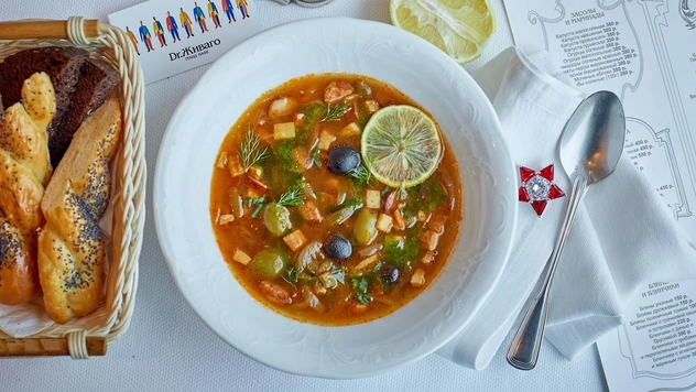 Рецепт дня: мясная солянка