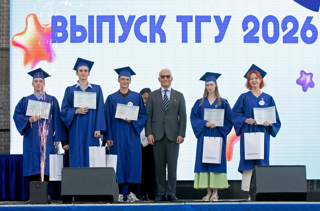ТОАЗ поздравил выпускников и рассказал о карьерных перспективах | Источник: «Тольяттиазот»
