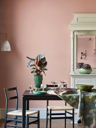 Оттенок Tuscan Pink, Zoffany. | Источник: Manders.ru