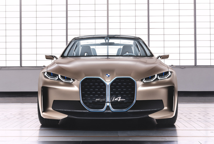 Фото №1 - BMW сменила эмблему