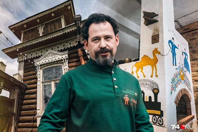 Владелец заведения Сергей Ефимов известен челябинцам по гастробару «Фортепьяно». Теперь его команда готова к более масштабному проекту | Источник: Наталья Лапцевич