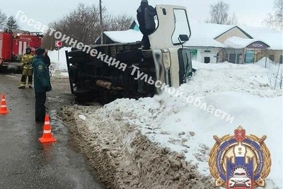 В Заокском районе грузовик сбил двух детей