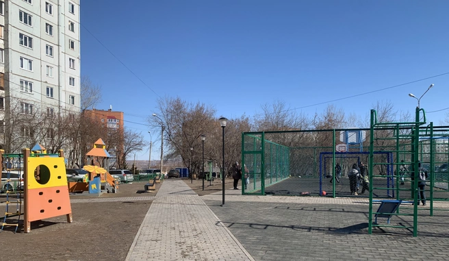 Во многих дворах Солнечного по инициативе жителей установлены зоны для занятий спортом | Источник: ООО&nbsp;СЗ «ДСК ПАРК»