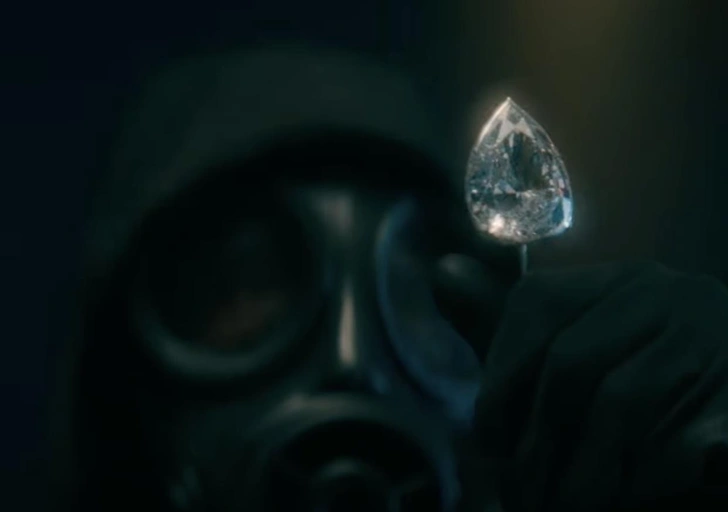 Кадр из сериала «Бриллиантовое ограбление» | Источник: Netflix 