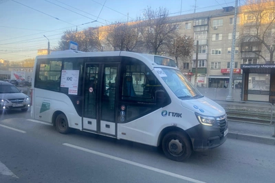 Челябинцы возмущены маленькими автобусами на КМ2