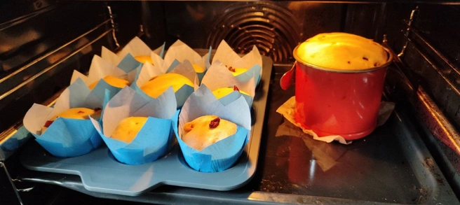 Вот так поднялись куличи перед выпеканием | Источник: ИТС личный блог («И Так Сойдёт») / Telegram