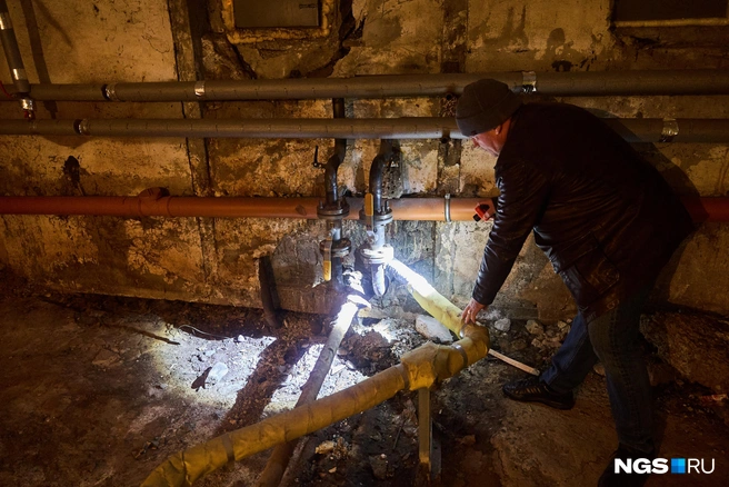 Сергей попытался сам понять, в чем проблема | Источник: Александр Ощепков / NGS.RU