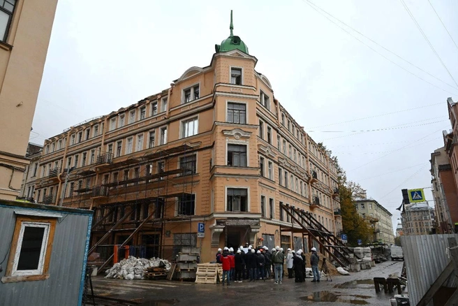 «50% от аварийности». Как сейчас выглядит дом на Большой Зелениной, который обрушился год назад  | Источник: Андрей Бок / «Фонтанка.ру»