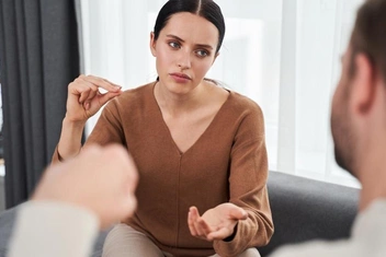 Пустые обещания: как вычислить мужчину, который красиво говорит, но мало действует