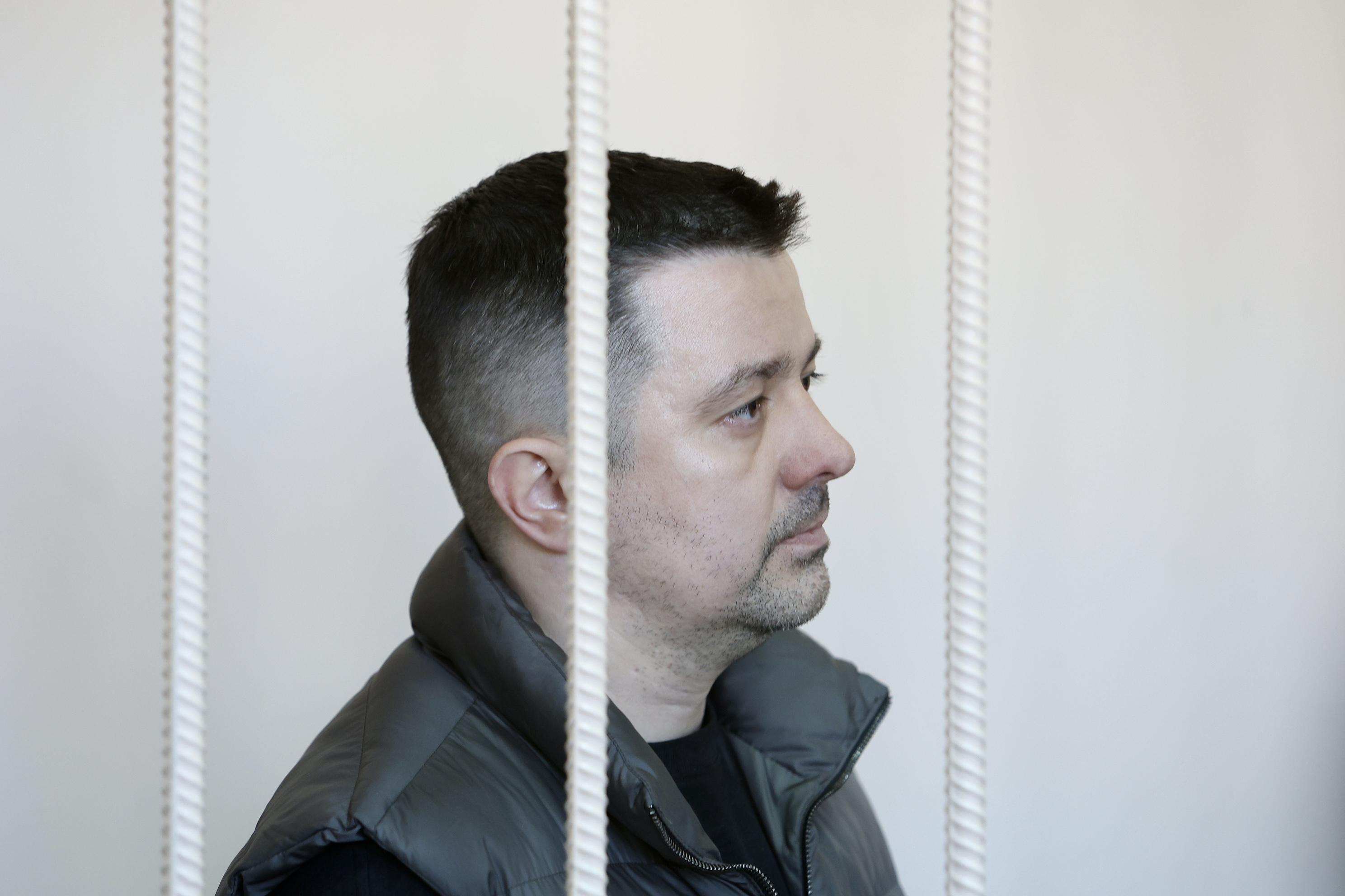 У экс-руководителя фонда капремонта в Челябинской области нашли люксовые машины и квартиры на 350 м…