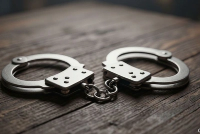 Житель Соболево ударил полицейского в магазине