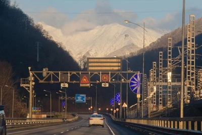 В Сочи вводят ограничения на въезд в горы без зимней резины