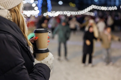 В Волгограде открыли ледовый каток в парке «Раздолье»