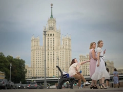 Дом, немилый дом: Собянин отменил «удаленку»
