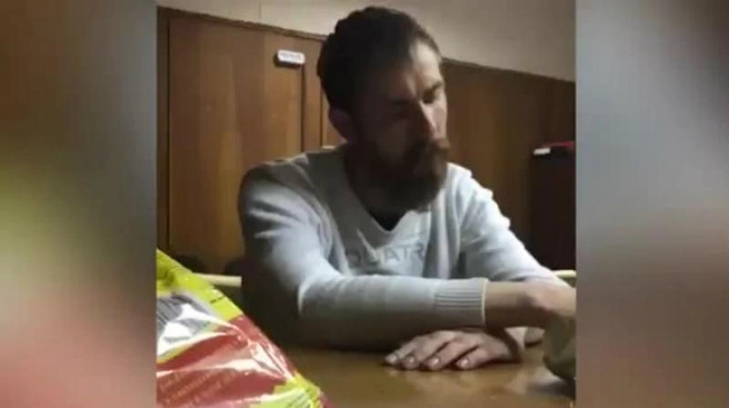 Мужчина рассказал, что для ярославского киноклуба они заготовили заранее две бутылки с зажигательной смесью | 76.ru