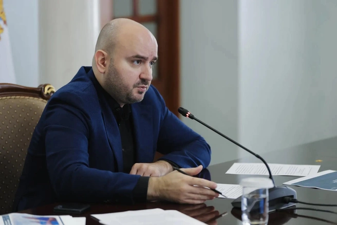 Глава региона обсудил последствия удара по складу на оперативном совещании | Источник: Вячеслав Федорищев / Max.ru