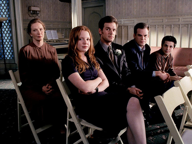 ФотоКадр из сериала «Клиент всегда мертв», 2001–2005 г. ФотоКадр из сериала «Клиент всегда мертв», 2001–2005 г.