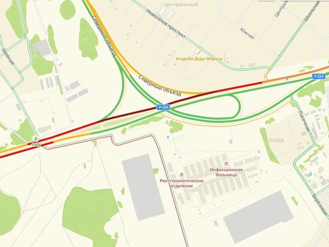 Затор образовался вблизи посёлка Садовый. | Источник: 2ГИС