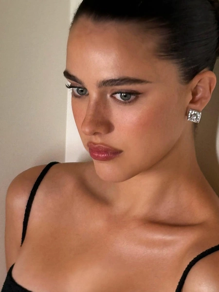 Источник: @ninaparkbrycescarlett