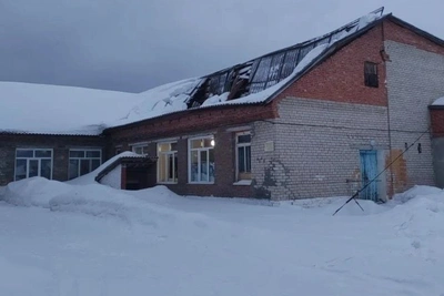 Крыша школы обрушилась в селе Старая Ювала
