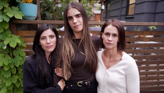 На фото трое пострадавших, которые поделились своей историей с CNN | Источник: CNN