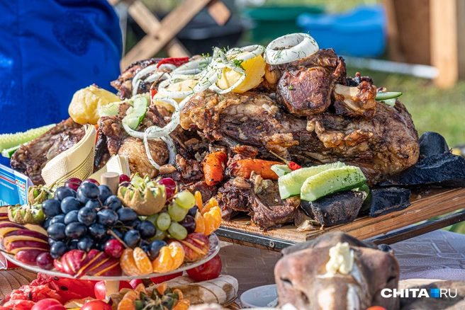 Попробовать вкусняшки на берегу Ангары. Фестиваль IRKWINEDAY (18+) в Иркутске в этом году пройдет в формате пикника | Источник: Олег Фёдоров / CHITA.RU
