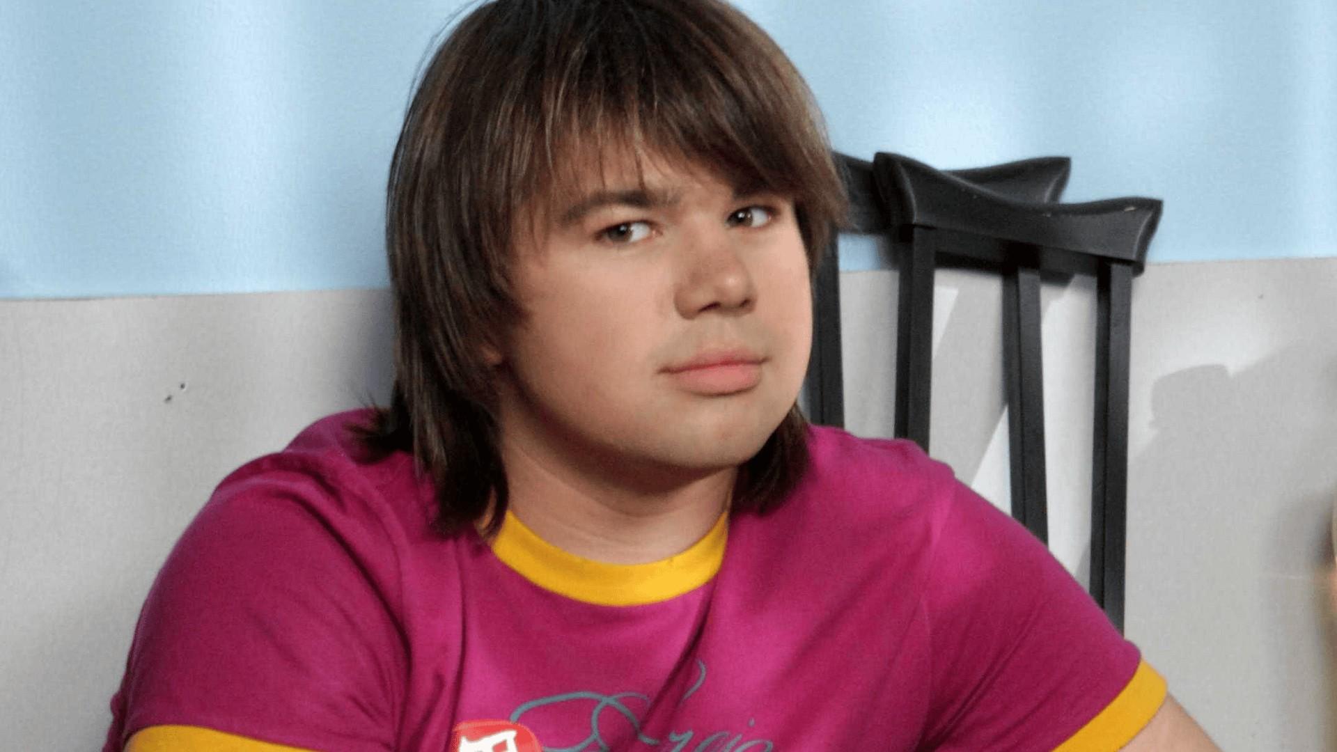 Үй шаруасындағы әйел мен үй қызметкерінің порно видеосы