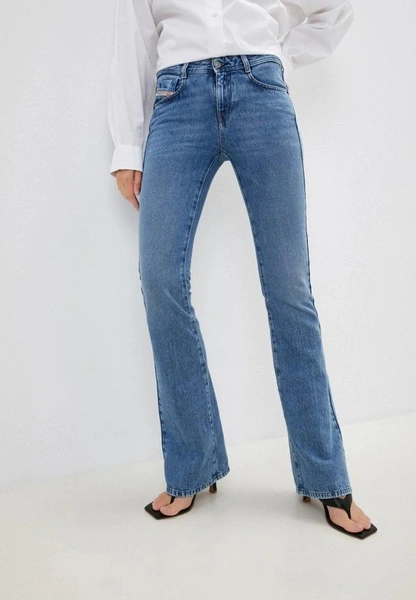 Джинсы DieselЦена: 14 787 руб.Где купить: lamoda.ru