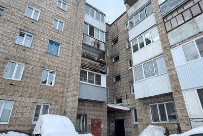 В Томске школьница пострадала от снега с крыши