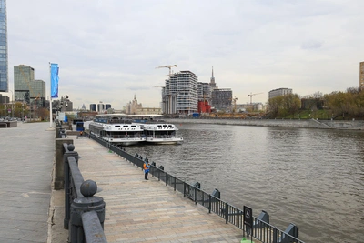 Мужчина спас девушку из Москвы-реки и чуть не утонул сам