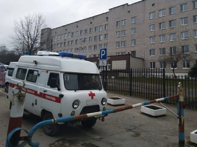 В Рязань из Скопина на вертолете санавиации доставили мужчину с травмой головы | ya62.ru