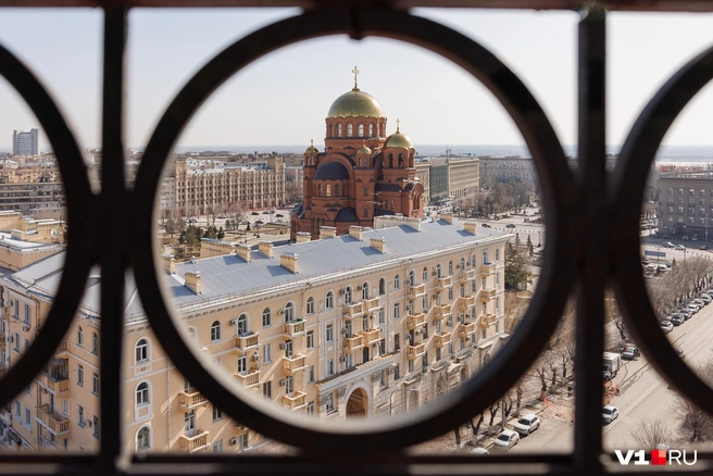 С высоты каланчи город расстилается словно на ладони | Источник: Алексей Волхонский / V1.RU