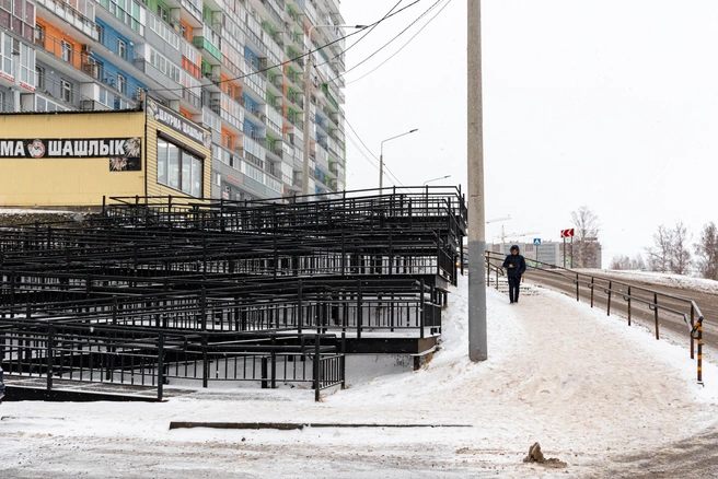 Поэтому рядом построили еще одну — это настоящее чудо инженерии (нет) | Источник: Мария Ленц / NGS24.RU