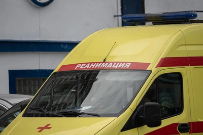 Врачи рассказали о состоянии подростков после заплыва в ледяной реке