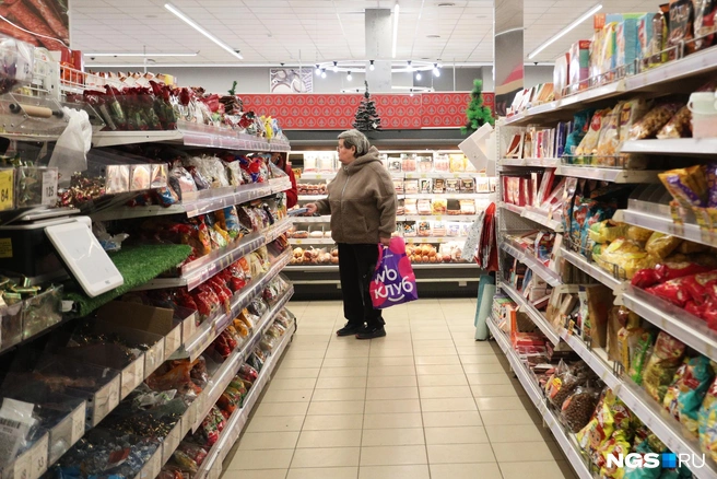 В момент визита журналистов НГС охраны в торговом зале видно не было | Источник: Андрей Бортко / NGS.RU