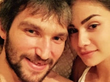 Александр Овечкин устроил невесте романтический отдых в Крыму